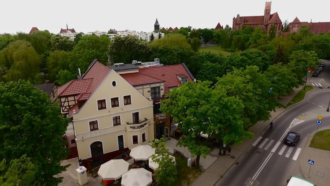 Hotel Piast Przy Zamku Malbork Exteriér fotografie